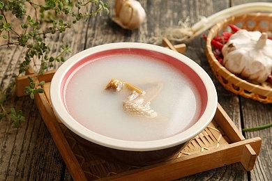 《赤痕：夜之仪式》新DLC让女主变身桑塔